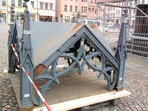 Rostschäden am Baldachin