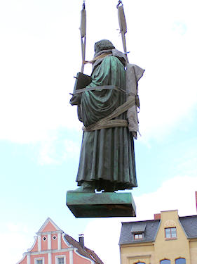 Luther schwebt